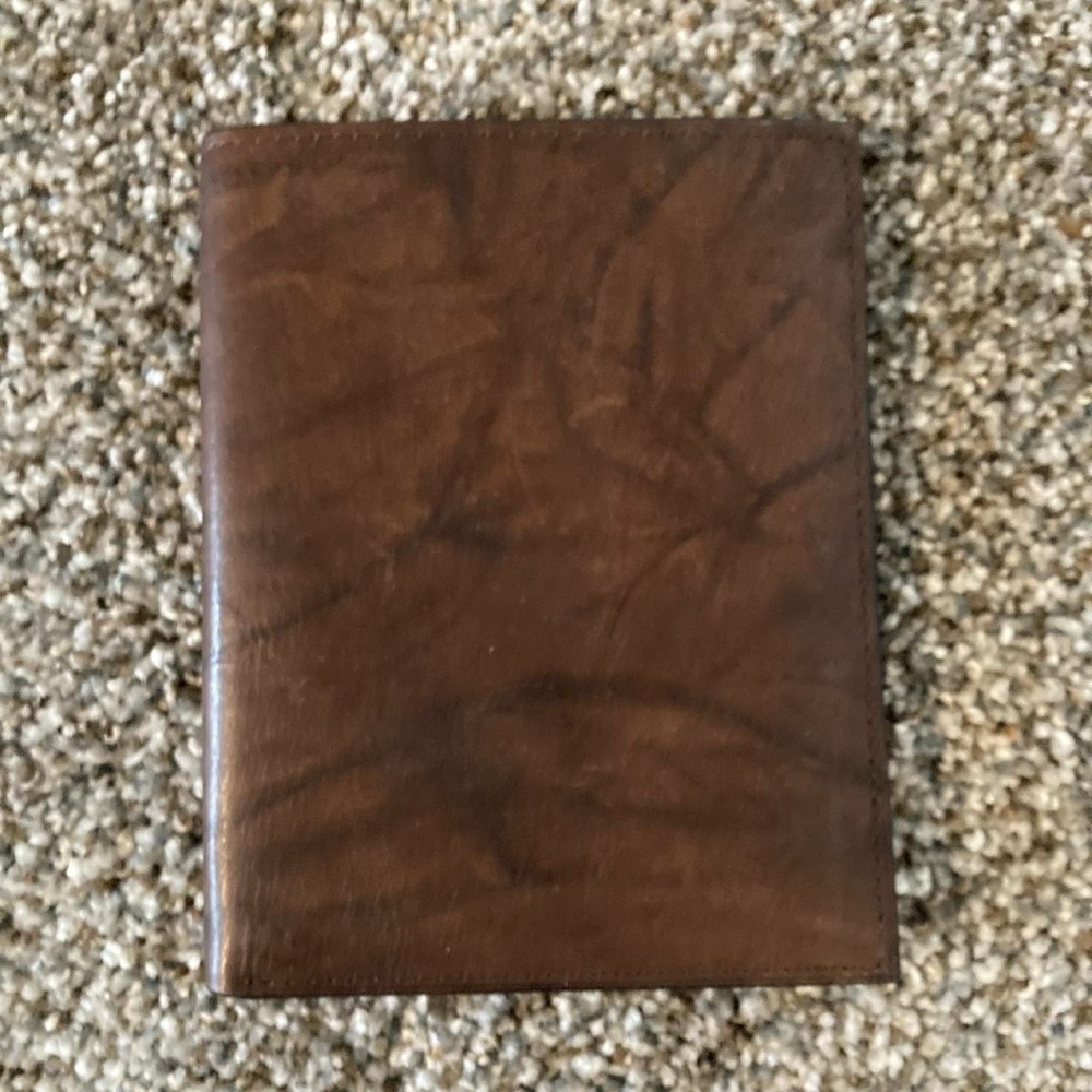 Buxton leather wallet / cardholder. Genuine Cowhide Leather. Brown, bifold BNWT